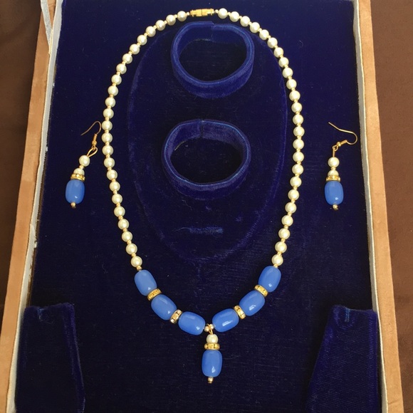 Jewelry - Picture 3 of 3